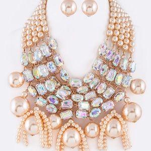 Fashionable Pearl Necklace Set